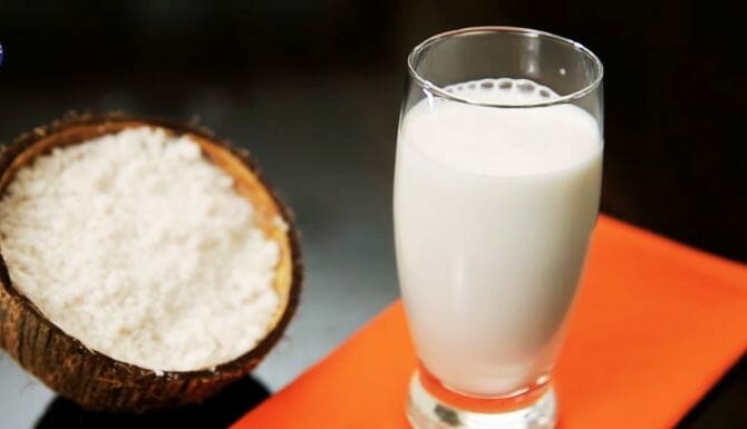 Coconut milk smoothie